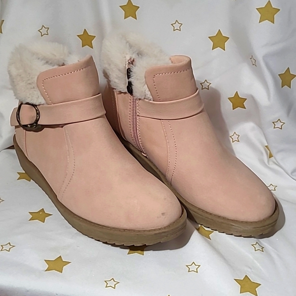 Girls boots